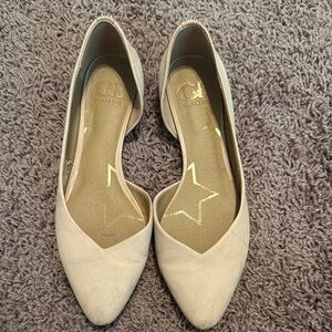 Gianni Bini Cream Flats Classic Pointed-Toe Design